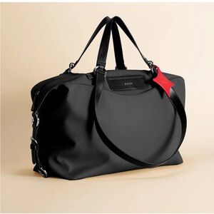 Oleada Anywhere any duffle bag 35 L color Tokyo black new w out tags